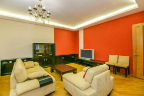 Red Apartment Vip City Center